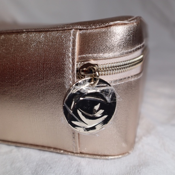 Lancome Holiday 2024 Rose Gold Case / CASE ONLY LIMITED EDITION - Picture 4 of 6